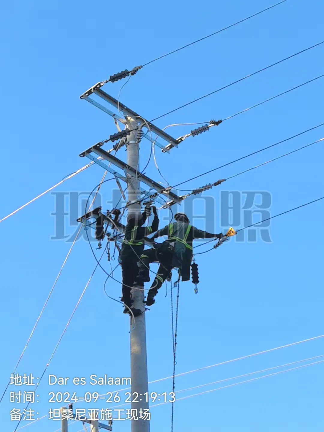 <strong>Galvanized Steel Crossarms: Professional Power Line Support </strong>